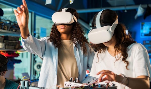 Andalucía consolida su crecimiento en inversión, empleo y establecimientos de alta tecnología.