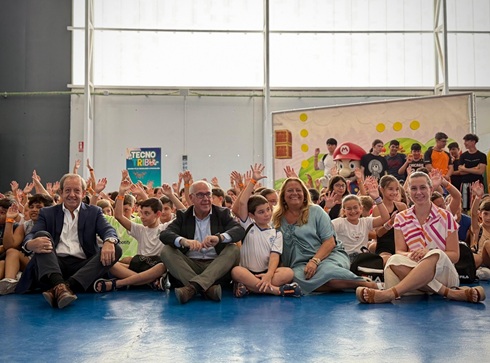 Jesús Estrella ha inaugurado en Andújar el primer taller enmarcado en el programa de Competencias Digitales para la Infancia, CODI .