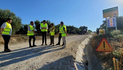 La Junta destina cerca de 29 millones de euros a la mejora de infraestructuras viarias agrarias en la provincia.