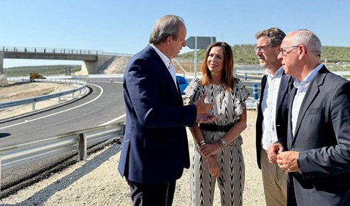 La Junta amplía la capacidad y mejora la seguridad de la carretera A-311 tras 21 millones de inversión.