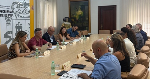 El subdelegado informa que el PFEA 2025 permitirá la contratación de más de 21.200 personas y la generación de 325.700 jornales en la provincia de Jaén.