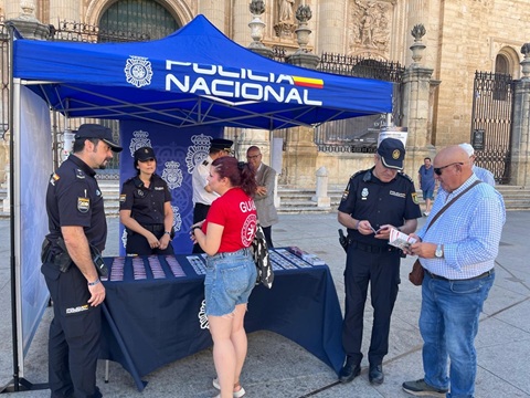 La Policía Nacional redobla esfuerzos en la provincia de Jaén durante el verano dentro del plan Turismo Seguro.