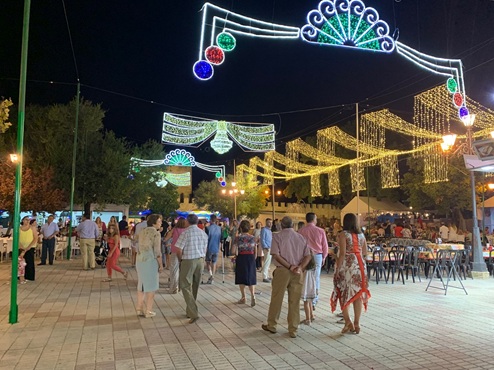 Las empresas pueden participar para la gestión y explotación de la Caseta Municipal y Caseta Joven de la Feria de Lopera.