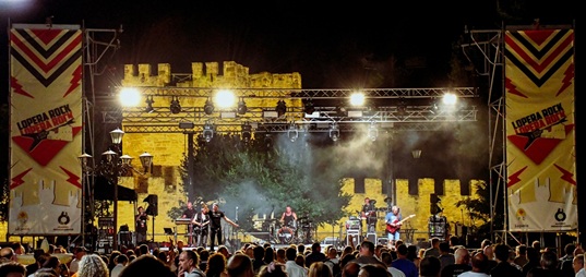 El Lopera Rock se consagra como una cita ineludible en la ruta de festivales de la provincia.
