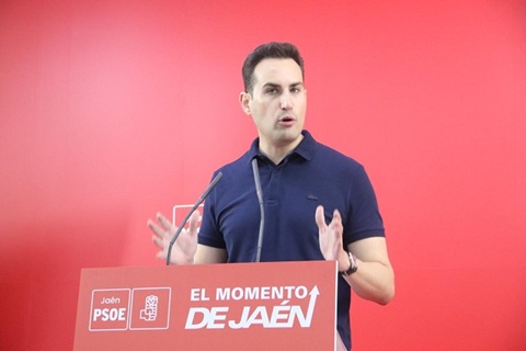 José Latorre: «Los agricultores de la provincia de Jaén pagan menos impuestos con el Gobierno de Pedro Sánchez».