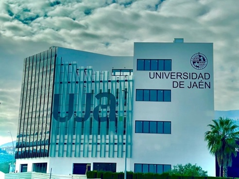 Reyes lamenta que la Junta consume su afrenta a la UJA con la negativa a la implantación de Ingeniería Biomédica.