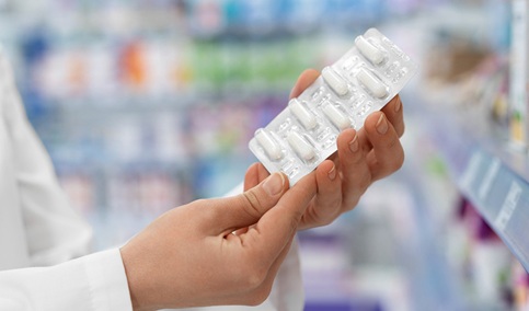 El consumo de medicamentos es un 14,7% superior en mujeres que en hombres.