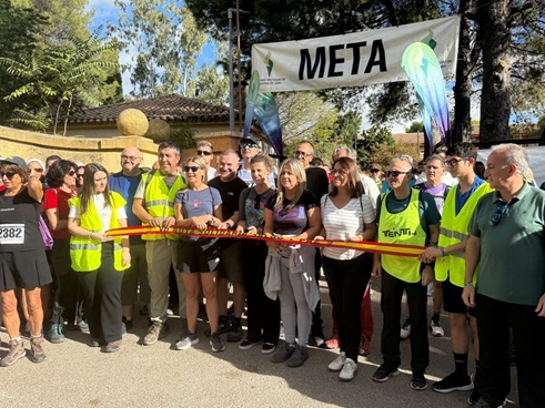 La delegada de Salud, Elena González, asiste a la tradicional Caminata ‘Salud y Paz’.