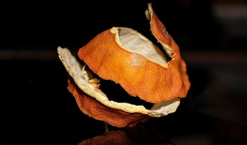 Investigadores andaluces diseñan un proceso que convierte residuos de naranja en hidrógeno verde.