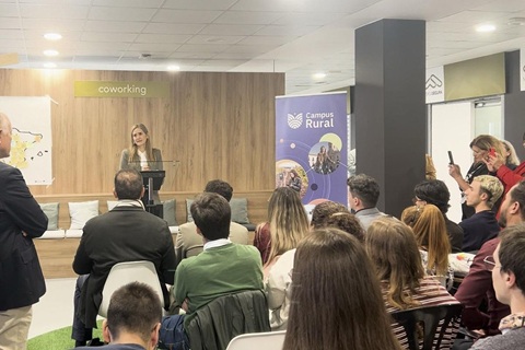 Aagesen pone en valor el programa Campus Rural: «Es fuente de oportunidades y futuro».