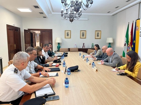 La Subdelegación del Gobierno coordina el dispositivo de seguridad para la campaña de recolección de aceituna en la provincia.