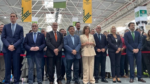 Reyes destaca el buen momento del turismo en la provincia de Jaén y el escaparate que representa Tierra Adentro.