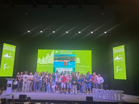 Diputación entrega los premios a los ganadores del VIII Circuito Provincial de Travesías a Nado.