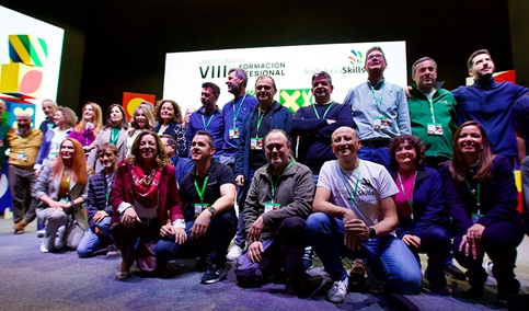 Más del 50% de titulados en FP y el 70% en ciclos STEM tienen trabajo al año de concluir sus estudios.