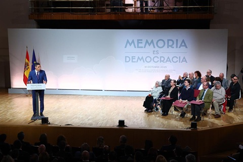 Pedro Sánchez anuncia la concesión de la nacionalidad española a casi 170 descendientes de miembros de las Brigadas Internacionales que la han solicitado.