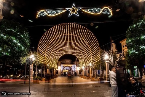 El Ayuntamiento de Andújar encenderá el alumbrado extraordinario de Navidad este viernes 28 de noviembre.