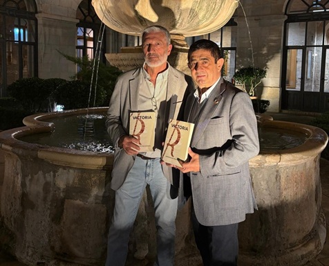 Reyes reivindica la Biblioteca Literaria Giennense como “el espacio donde tienen cabida los autores de nuestra tierra”.