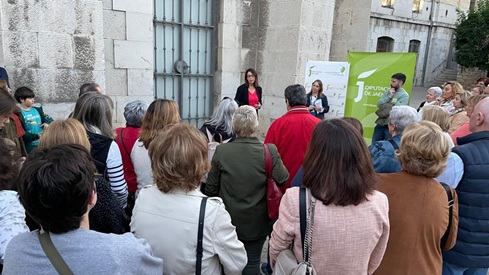 La Diputación organiza visitas teatralizadas para celebrar el 115 aniversario del nacimiento de Miguel Hernández.