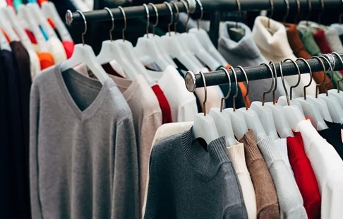 Black Friday y compras compulsivas online: OCU recuerda el derecho a desistir sin coste.