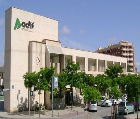 Transportes adjudica el estudio informativo para conectar el corredor Córdoba-Jaén con la línea de alta velocidad Madrid-Sevilla.