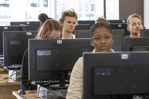 La Universidad de Jaén irrumpe entre las 200 mejores del mundo en IA, colocándose como la segunda española, según el Ranking de Shanghai.