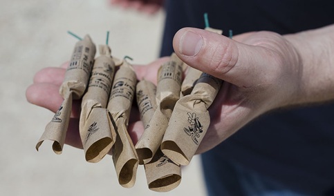 El 1-1-2 insta al uso responsable del material pirotécnico para evitar accidentes esta Navidad.