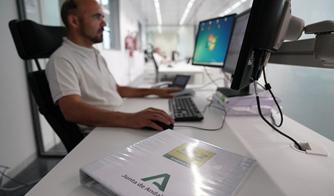 Tres afectados en el incendio de una vivienda ocurrido en Arroyo del Ojanco (Jaén).