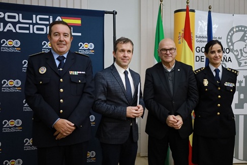 Se identifica a un centenar de personas que participaban en una carrera ilegal de coches en Jaén.
