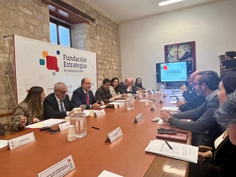 Reyes destaca el compromiso del Patronato de la Fundación Estrategias en el impulso de la Estrategia Jaén 2030.