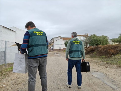 La Guardia Civil detiene a los presuntos autores de 31 robos en la zona sur de la provincia de Jaén.