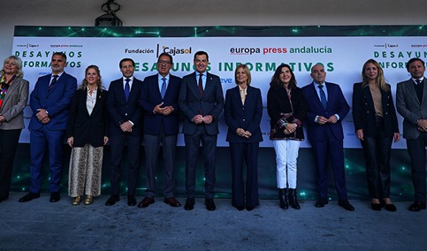 Juanma Moreno revela que, a final de año, Andalucía tendrá por primera vez más autónomos que parados.