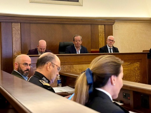 Andújar acoge una reunión de la Junta Local de Seguridad con motivo de las próximas fiestas navideñas.