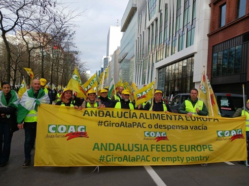 Histórica manifestación del campo en Bruselas: la alimentación de Europa, en peligro.