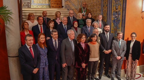 Montero reconoce en los galardonados con los Premios Plaza de España 2025 “la esperanza de la acción para regirse por valores y principios ejemplares”.