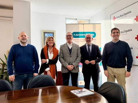 Jesús Estrella aplaude la labor de Cruz Roja “para avanzar como sociedad sin dejar a nadie atrás”.