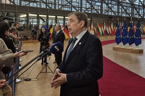 Planas subraya la postura común del Gobierno, el sector agrario y las comunidades autónomas en defensa de una PAC fuerte y con presupuesto suficiente.