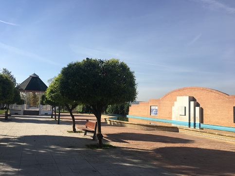 El Ayuntamiento de Andújar cierra los parques municipales ante el aviso por fuertes vientos.