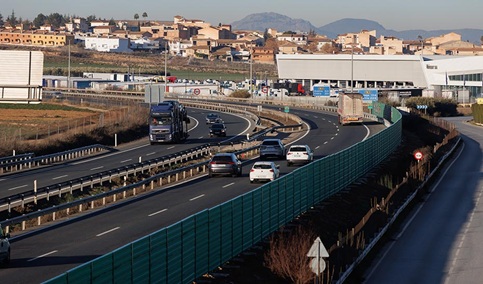 La Junta elaborará un estudio para reducir el ruido en la red autonómica de carreteras de Andalucía.