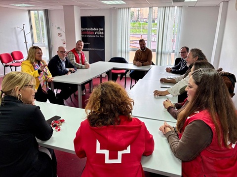 Jesús Estrella señala la relevancia humana del servicio de acogimiento familiar de Cruz Roja en Jaén.