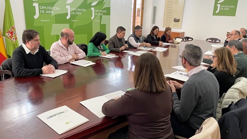 Reyes invita a las ADRs jiennenses a participar en la elaboración del programa conmemorativo del 75º aniversario del IEG.