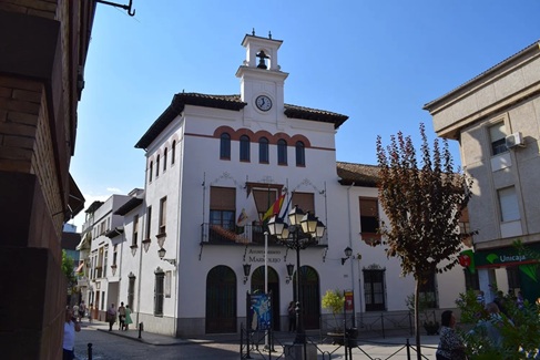 Jaén cerró en 2025 el mejor año turístico de su historia: superando los 1,23 millones de visitantes y creciendo un 7% respecto al año 2024.