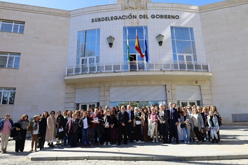 La Subdelegación del Gobierno refuerza su compromiso contra la violencia de género en mujeres mayores y en situación de dependencia junto a Clece.