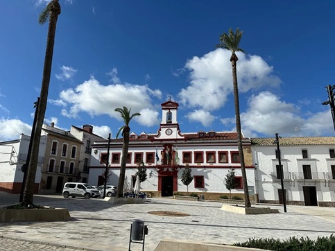 El Ayuntamiento de Lopera destaca que el juzgado archiva la causa penal sobre las plantas fotovoltaicas.