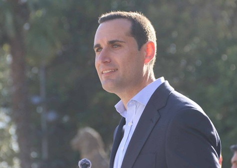 Latorre: “El corazón de Andalucía está en sus servicios públicos y ese corazón está hoy amenazado por la derecha”.