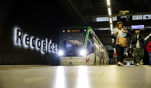Más de 62 millones de viajeros utilizaron los metros andaluces y el Trambahía en 2025, un 4,6% más.