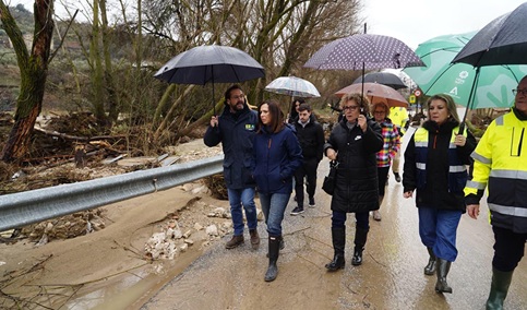 La Junta atiende 350 incidencias graves causadas por el temporal en las carreteras autonómicas.