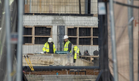 El paro sube en enero en 8.046 personas pero se mantiene en el nivel más bajo desde 2008.