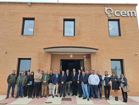 La Junta presenta en Bailén las claves de la ley de espacios productivos y nuevos incentivos.