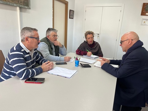 Fernández informa en Lopera del alcance de las ayudas desplegadas por el Gobierno de España para atender los daños de los temporales.