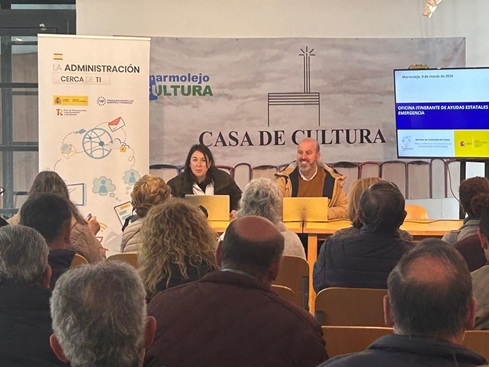 Fernández valora la “gran aceptación” de la oficina itinerante de la Subdelegación para la tramitación de las ayudas por los temporales con más de un centenar de atenciones.